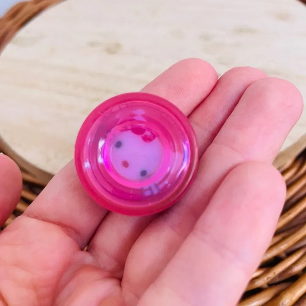 Vintage Hello Kitty Sanrio Mini‎ Retro Circle Case w/ Removable Eraser 1976 2003